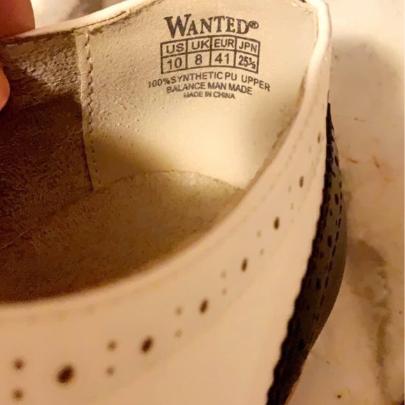 Women’s Two-Tone Oxford Shoes - Picture 4 of 5